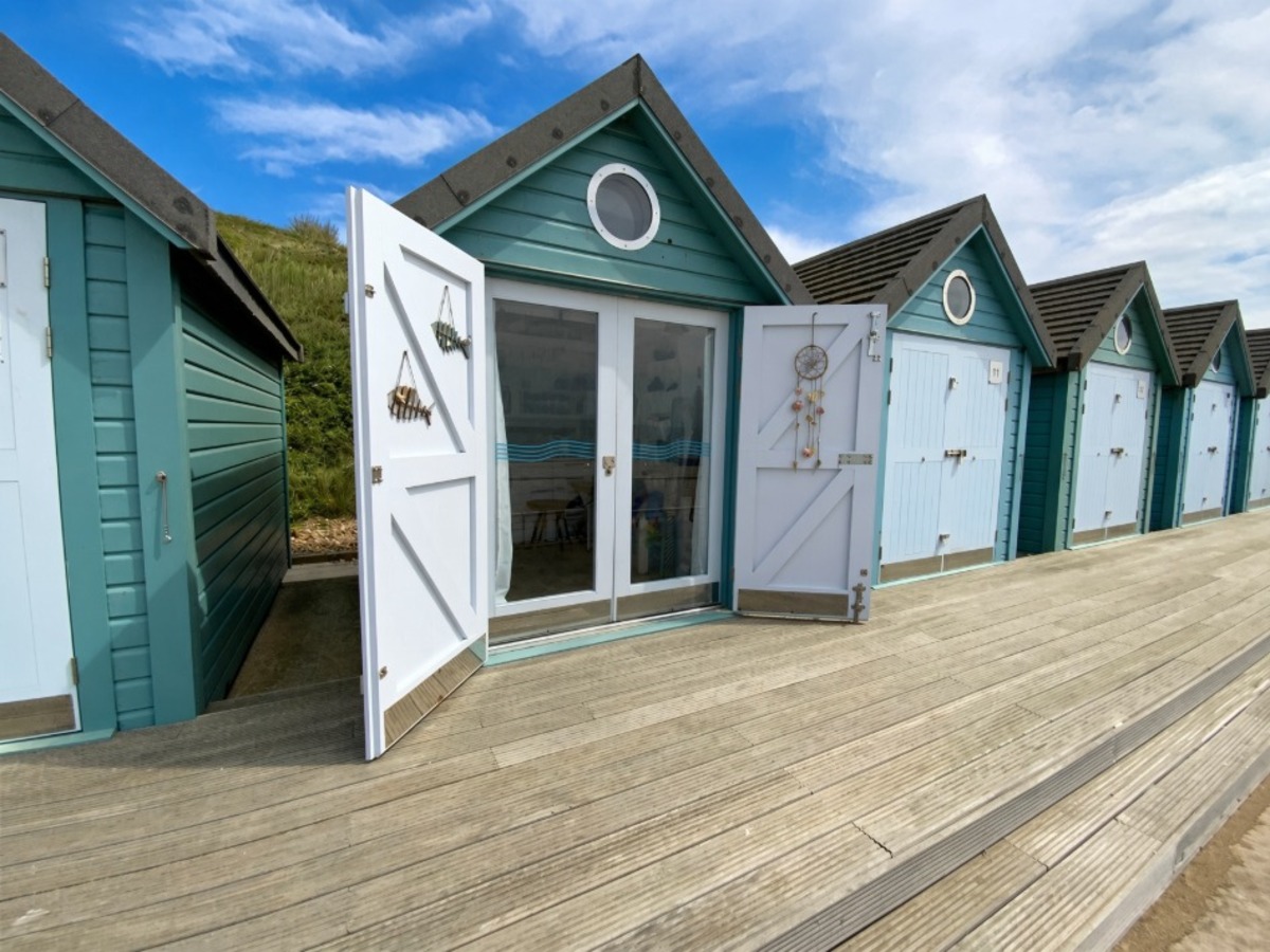 Beach Hut template — exterior